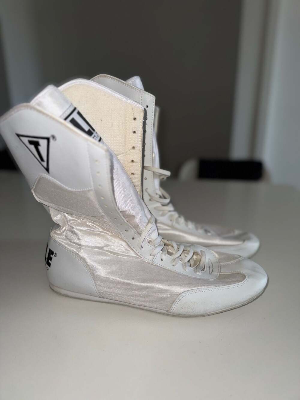 Title Boxing White Hi-Top Boxing Shoes Size 13